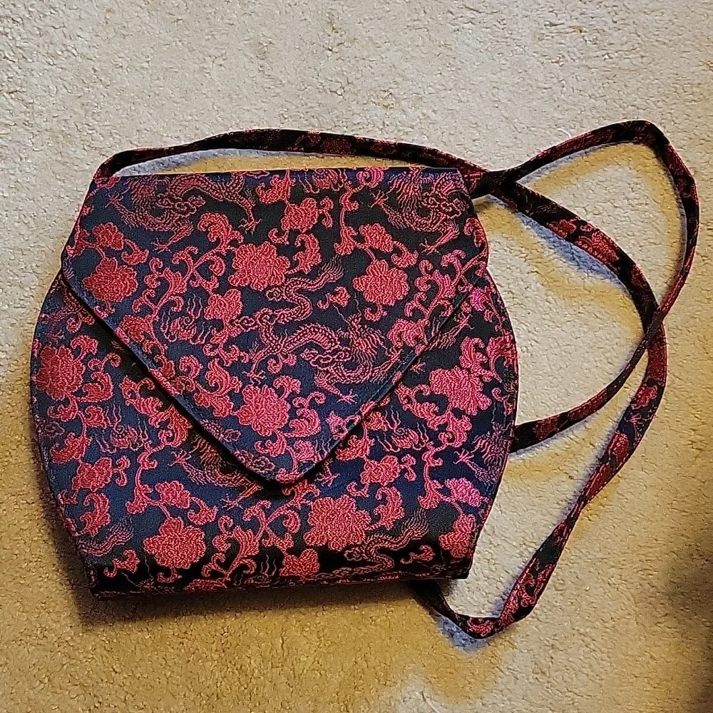 Red and Black Oriental Handbag with Handle